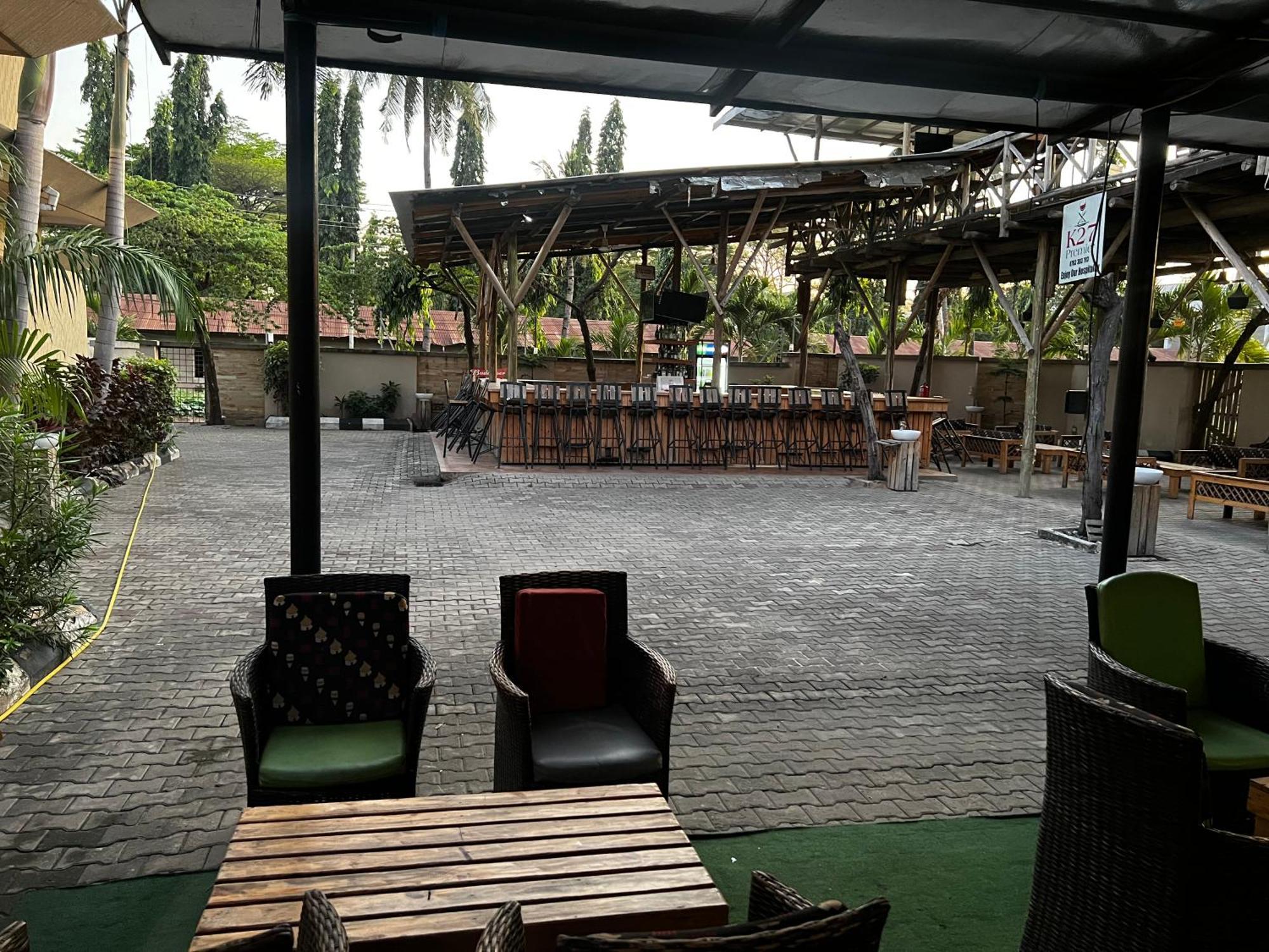 K27 Premier Backpackers Hostel Νταρ ες Σαλάμ Εξωτερικό φωτογραφία