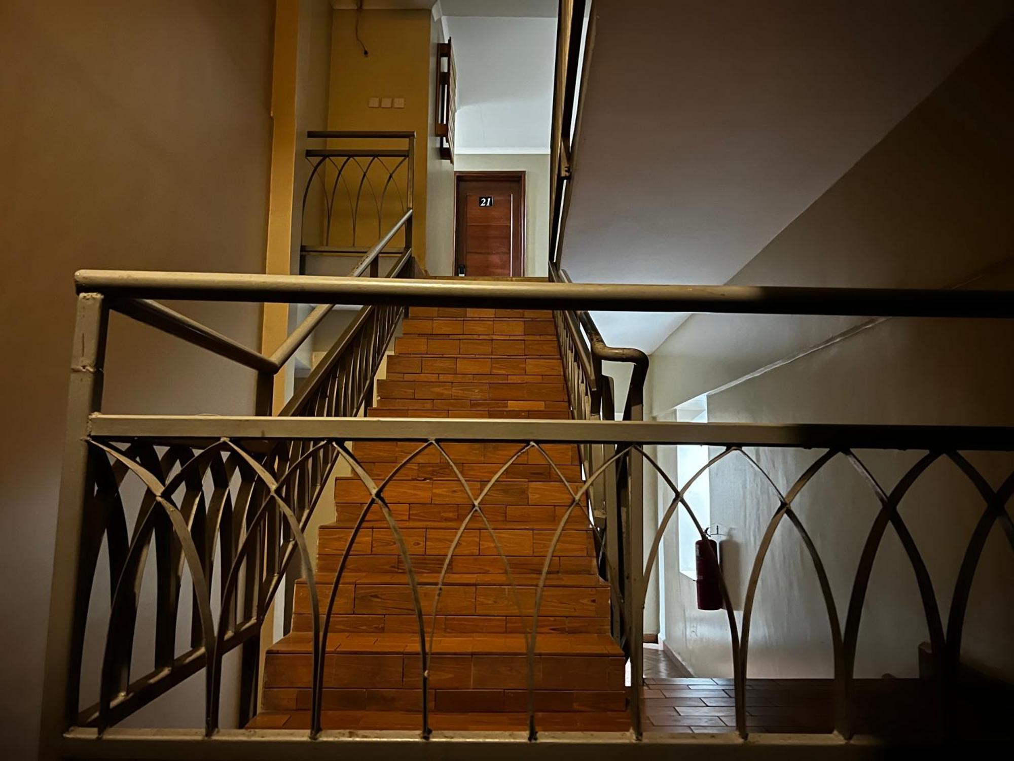 K27 Premier Backpackers Hostel Νταρ ες Σαλάμ Εξωτερικό φωτογραφία
