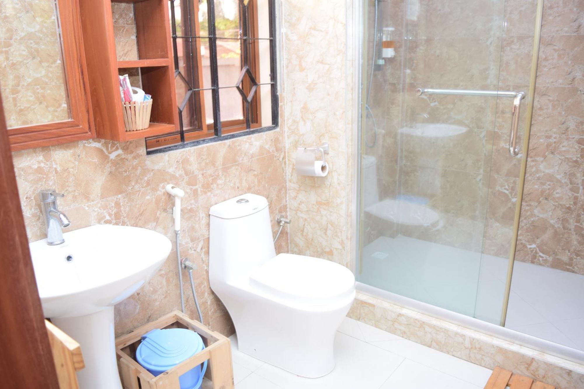 K27 Premier Backpackers Hostel Νταρ ες Σαλάμ Εξωτερικό φωτογραφία