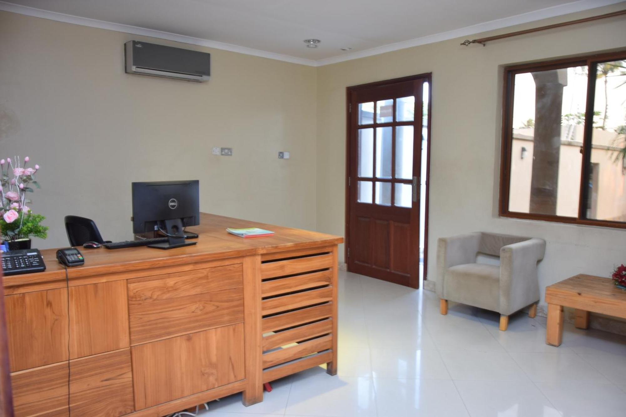 K27 Premier Backpackers Hostel Νταρ ες Σαλάμ Εξωτερικό φωτογραφία
