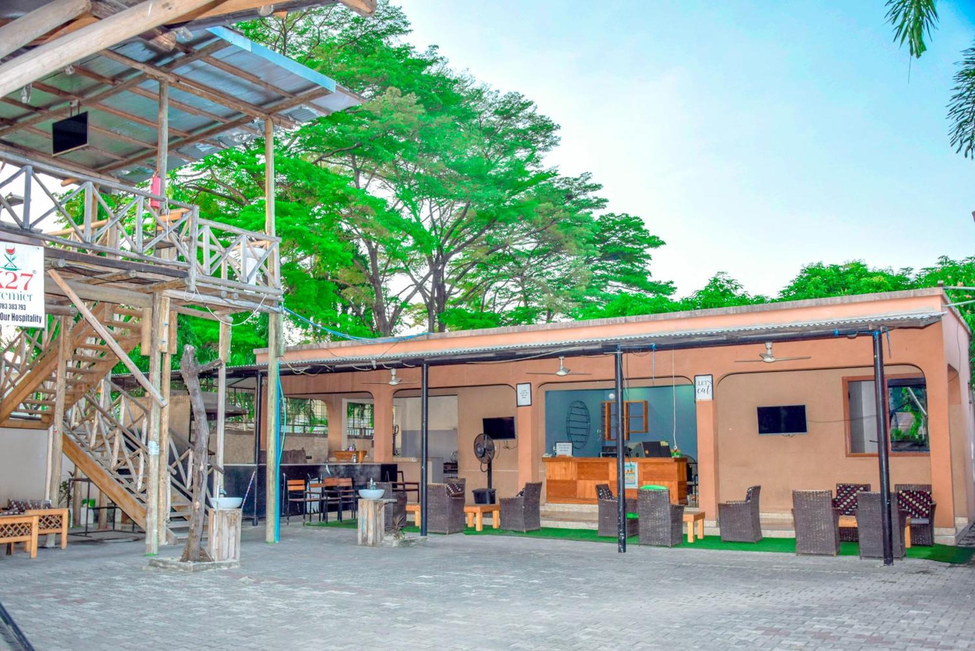 K27 Premier Backpackers Hostel Νταρ ες Σαλάμ Εξωτερικό φωτογραφία