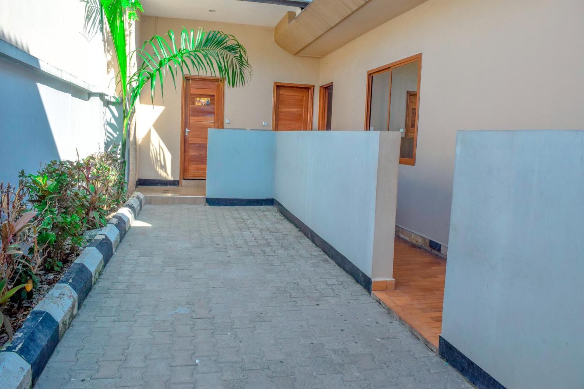 K27 Premier Backpackers Hostel Νταρ ες Σαλάμ Εξωτερικό φωτογραφία